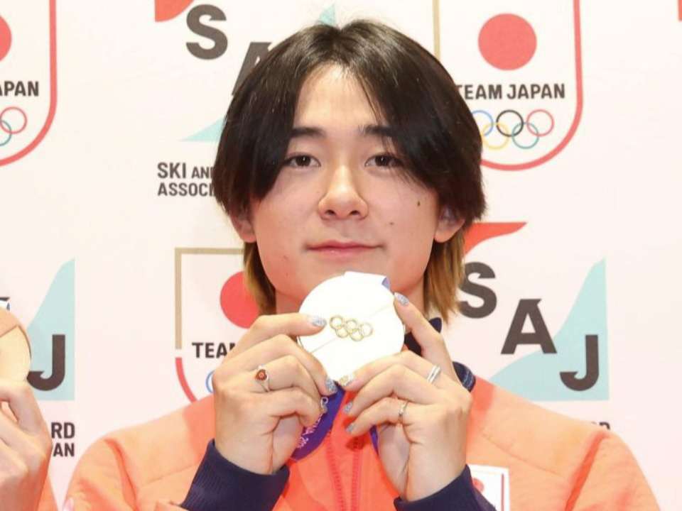 ミラノ・コルティナ五輪金　スノボー戸塚優斗が結婚　お相手はスノボー女子の今井胡桃さん　２ショット添え「これからも笑って支え合いながら」（デイリースポーツ）