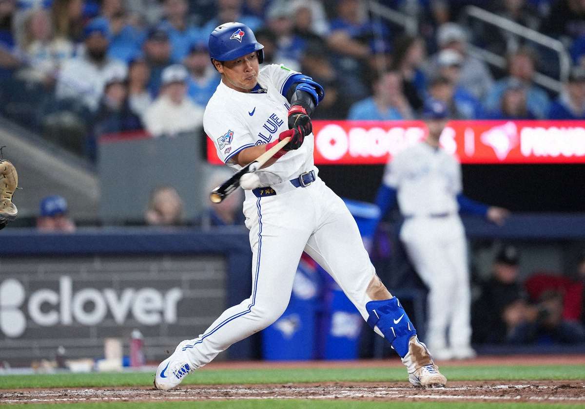ブルージェイズ・岡本 決勝弾!19試合ぶり11号に「久々でうれしかった」 インタビューではびしょ濡れ(スポニチアネックス)
